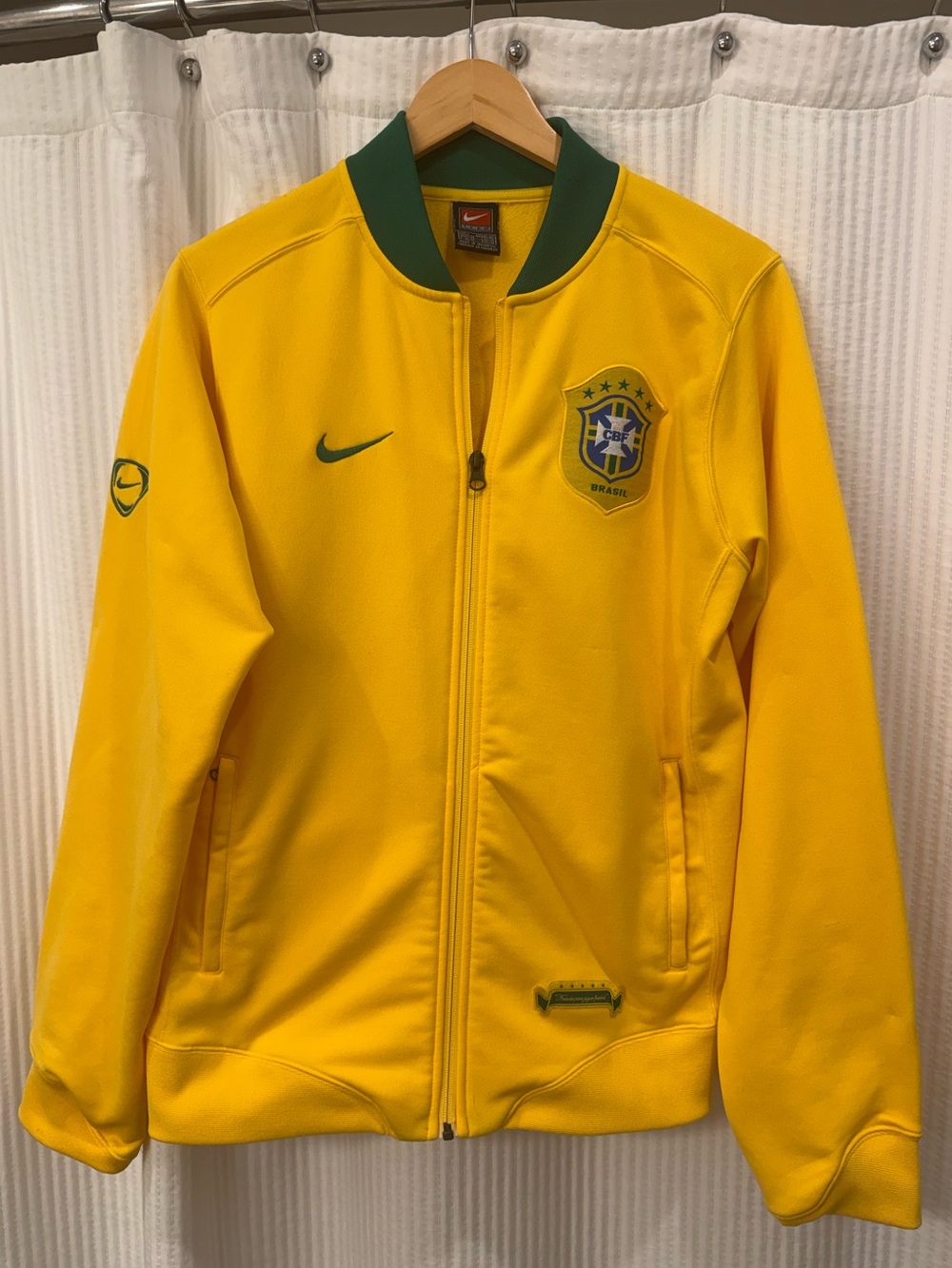 Nike Brazil Yellow Soccer Jacket, Mens Size Large